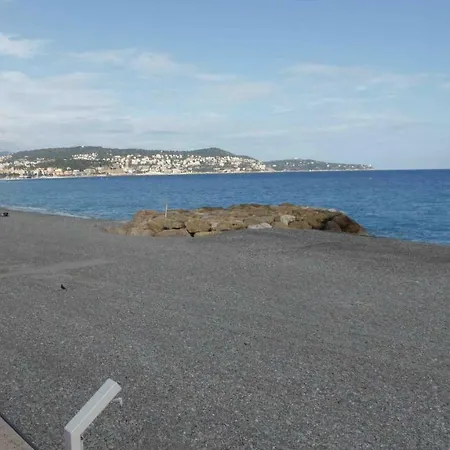 Riviera Studio Beach Appartement *